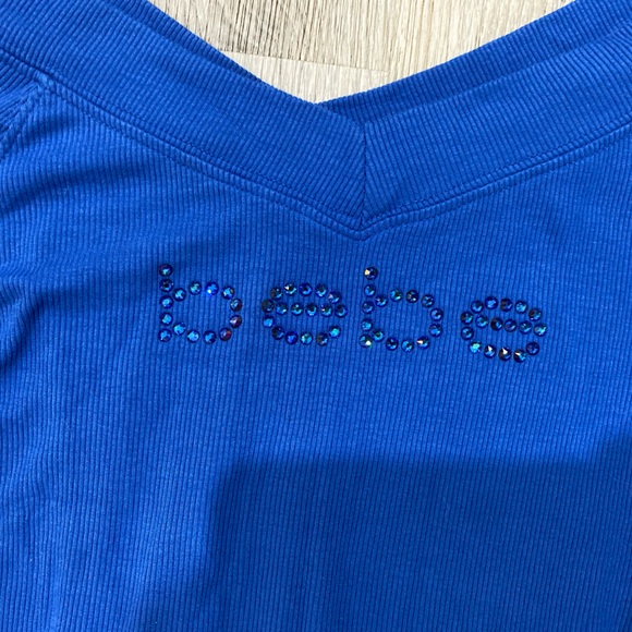Bebe Bling Y2K Off The Shoulder V-Neck - Picture 3 of 4